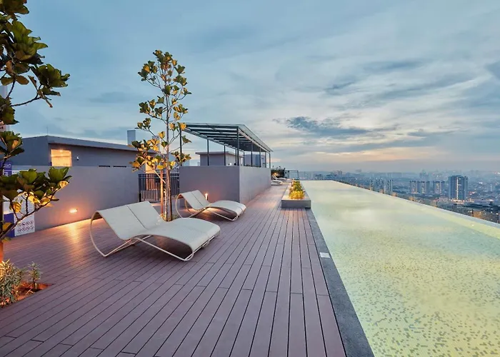 Comfy Private Room With Infinity Pool